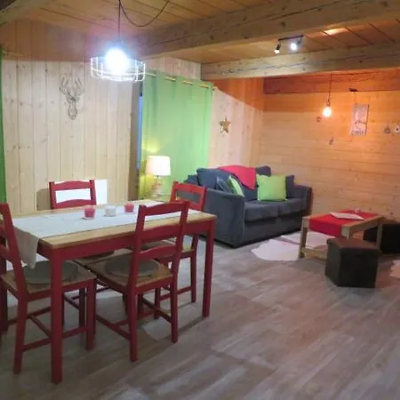Le Meleze, Petit Nid Douillet Apartment